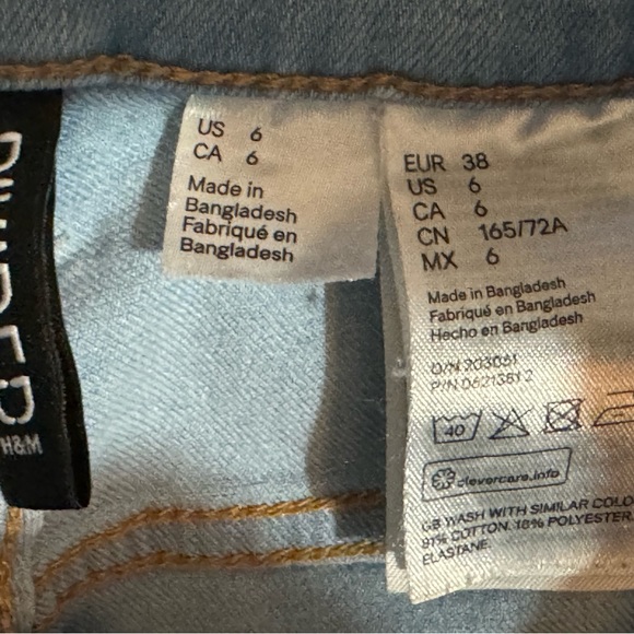 Distressed H&M Jeans - Picture 3 of 3